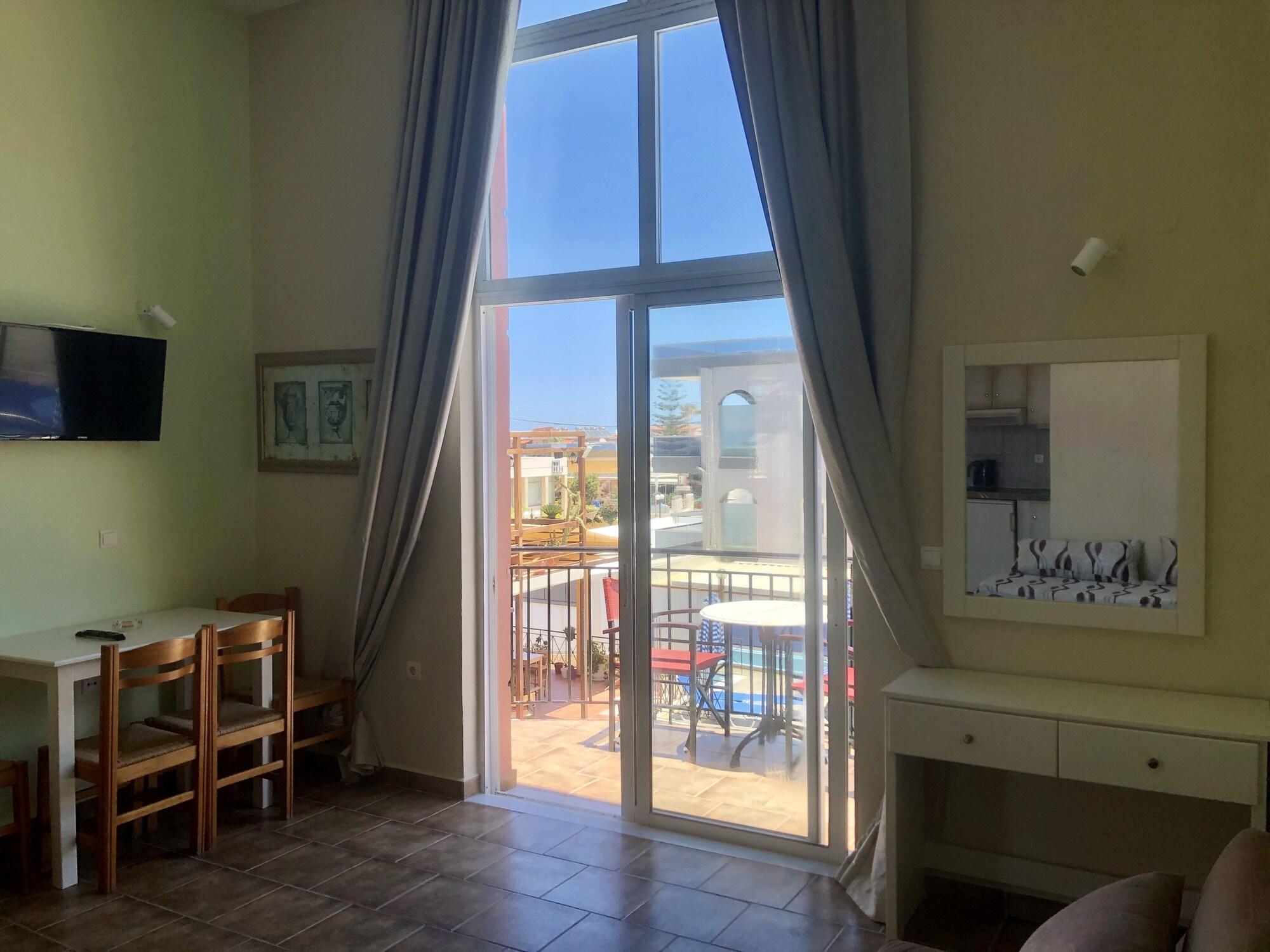 Epis Hotel Agia Marina  Exterior photo