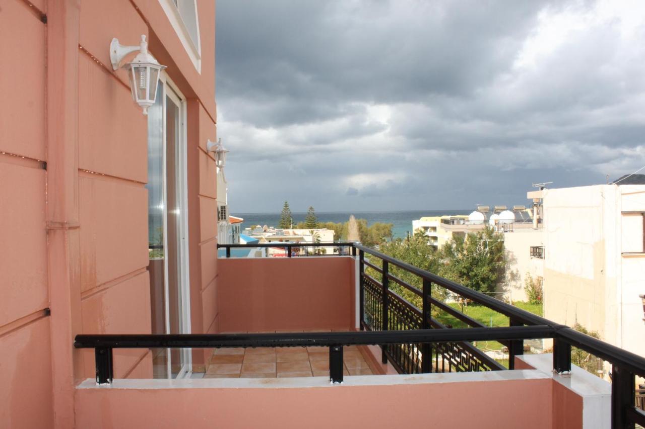 Epis Hotel Agia Marina  Exterior photo